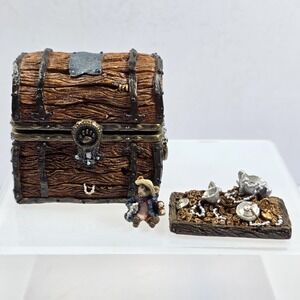 Boyds Treasure Box Indy's Treasure Chest with Pirate McNibble 392103